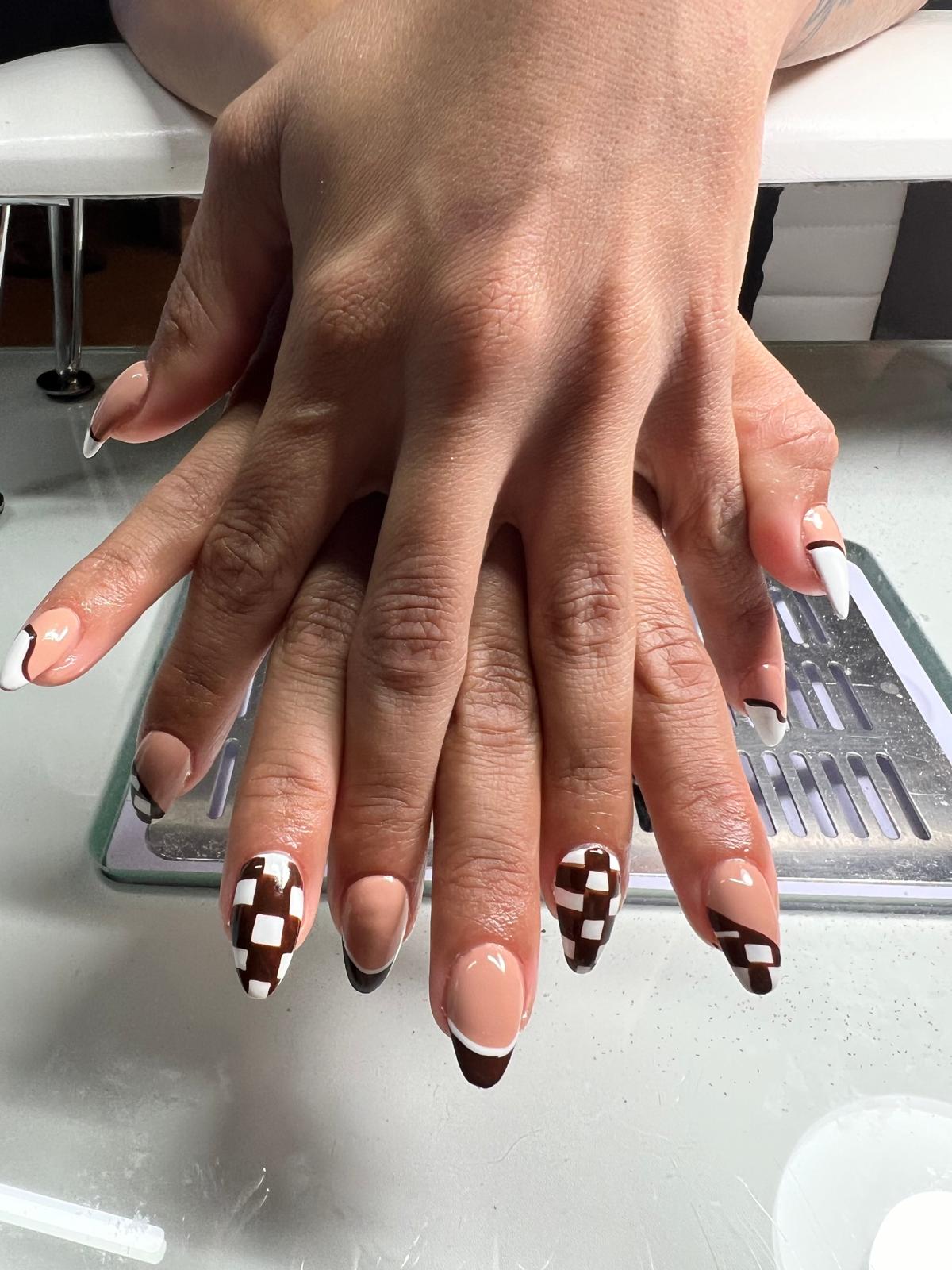 French nails with checkerboard art